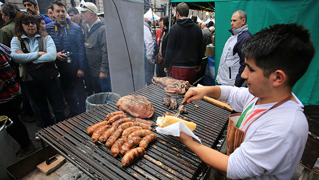 Bicentenario - festejos - choripan (NA)