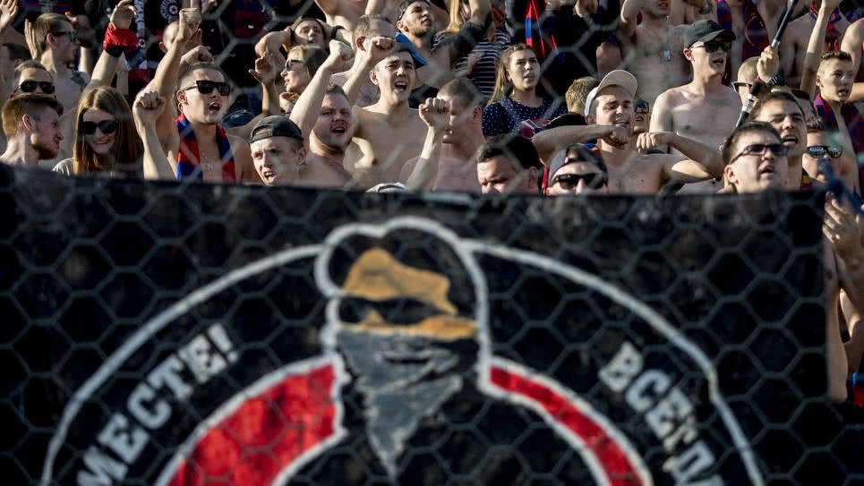 Hooligans neonazis en Rusia