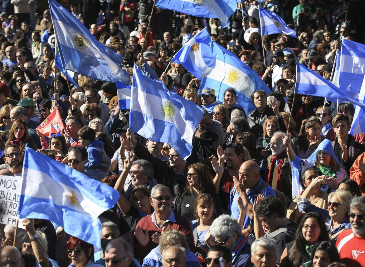 Marcha oposición contra FMI - Obelisco - NA