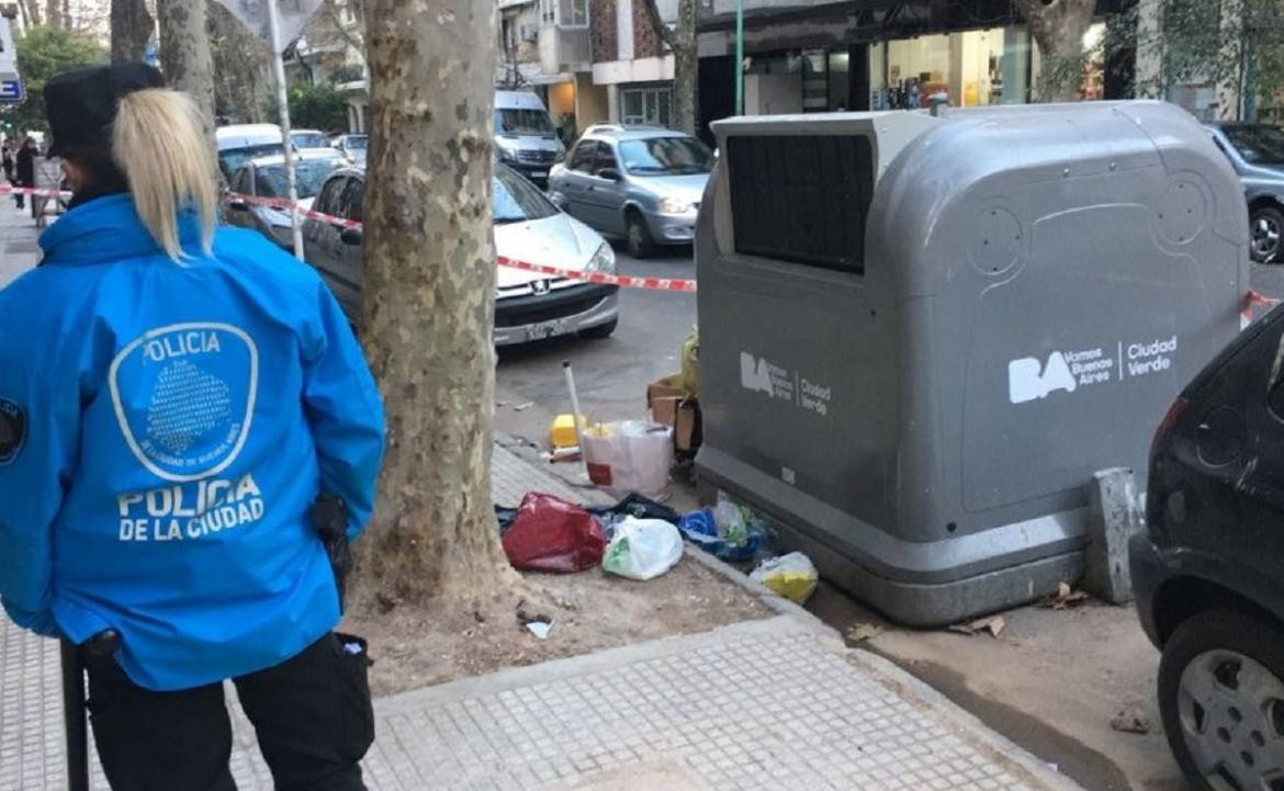 Hallan cadáver de bebé en contenedor de basura de Recoleta