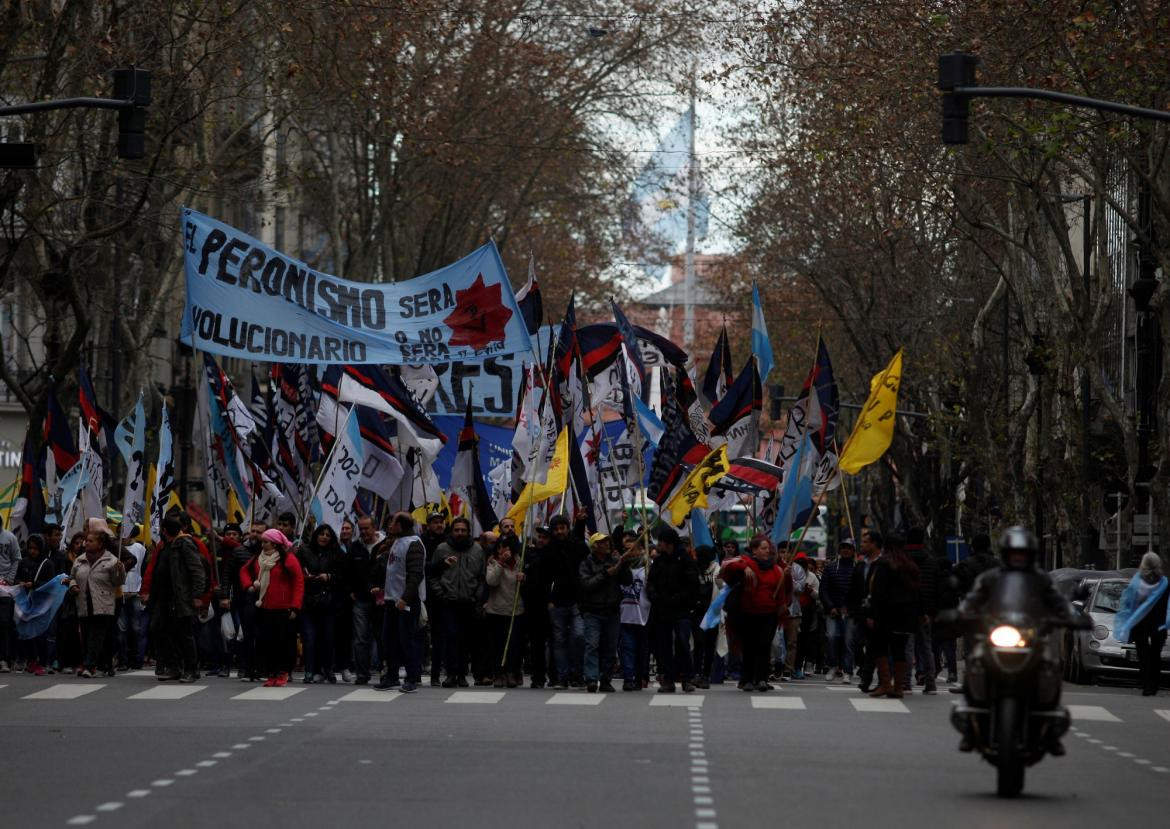 Marcha oposición contra el FMI - Obelisco (Reuters)