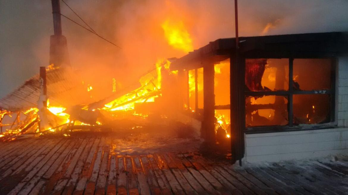 La Hoya - Centro de esquí incendio