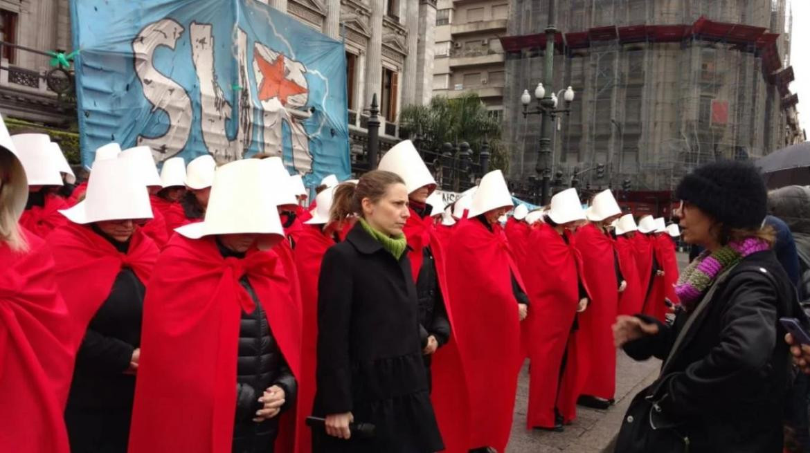 Elena Roger - Debate por el aborto legal en el Congreso