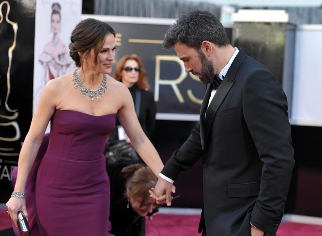 Ben Affleck se descontrola con el alcohol y Jennifer Garner le lleva a desintoxicación