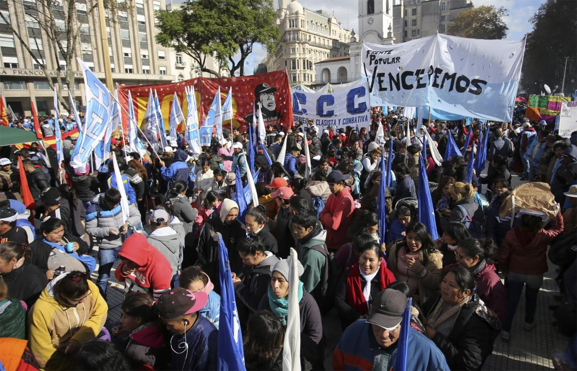 Movimientos sociales - Marchas - Manifestantes (NA)