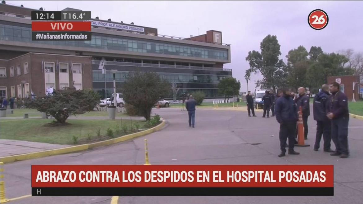 Abrazo solidario al Hospital Posadas por despidos (Canal 26)