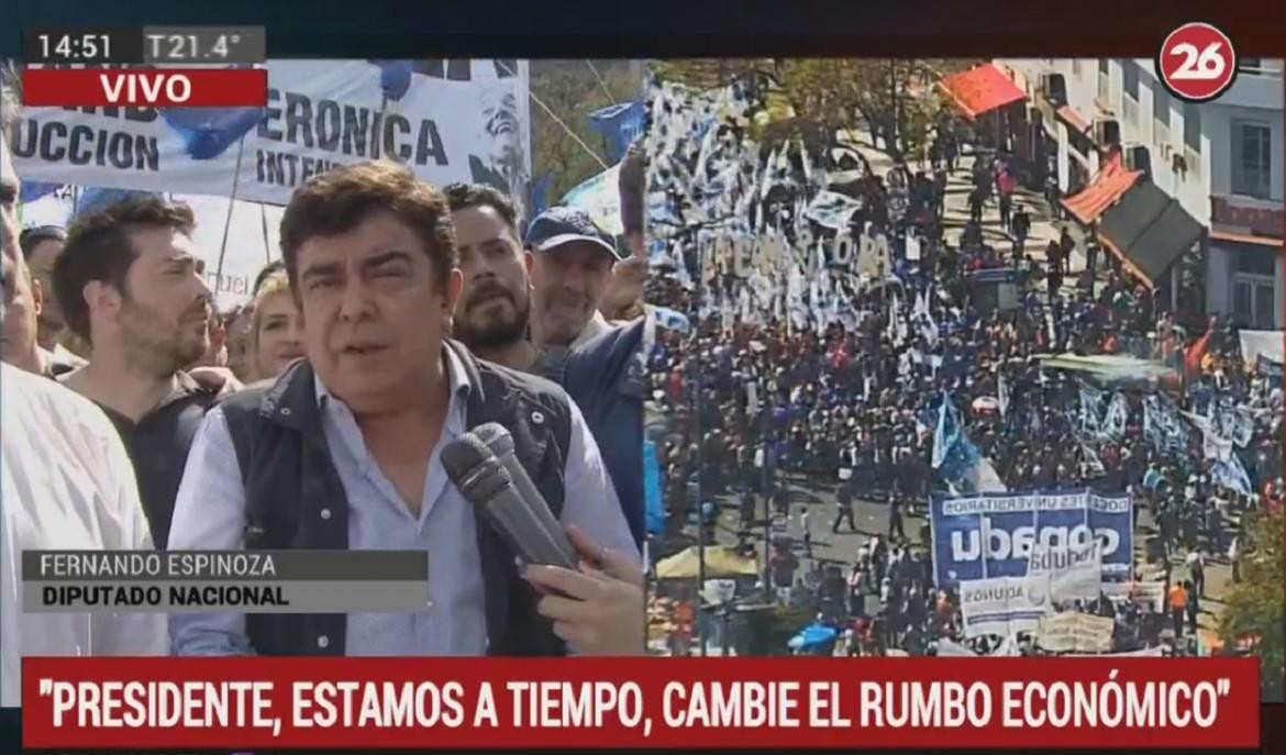 Marcha en Plaza de Mayo - Fernando Espinoza