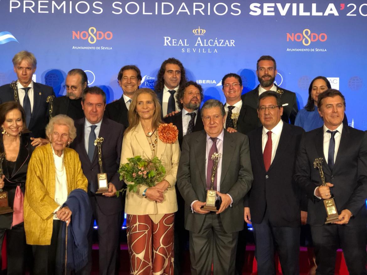 Ramón Puerta en el 25º Festival de las Naciones en España