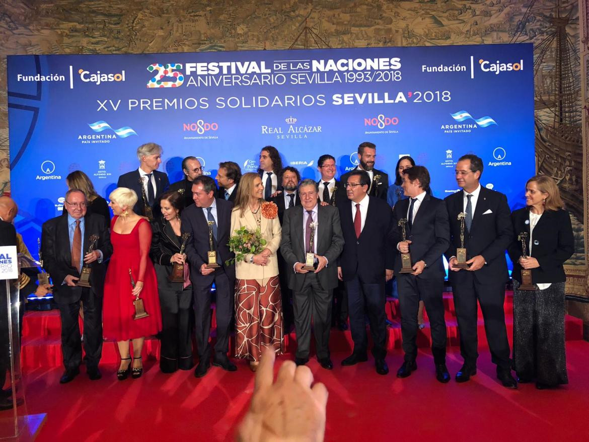 Ramón Puerta en el 25º Festival de las Naciones en España