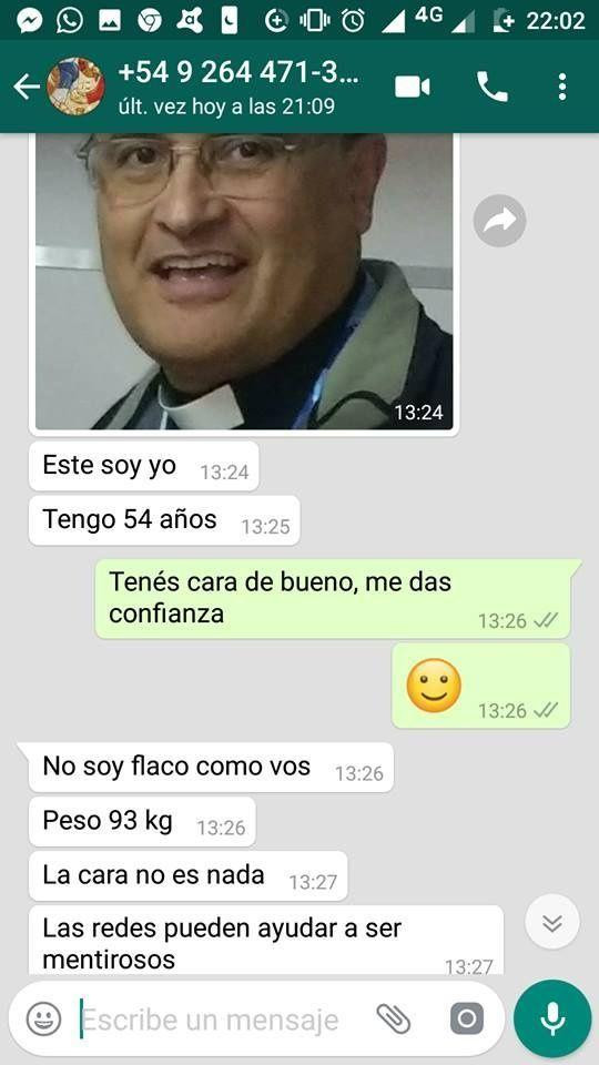 Cura escrachado por abuso vía WhatsApp