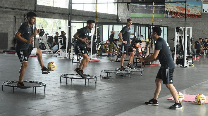 River - entrenamiento Monumental