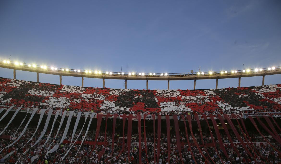 Recibimiento River - Monumental