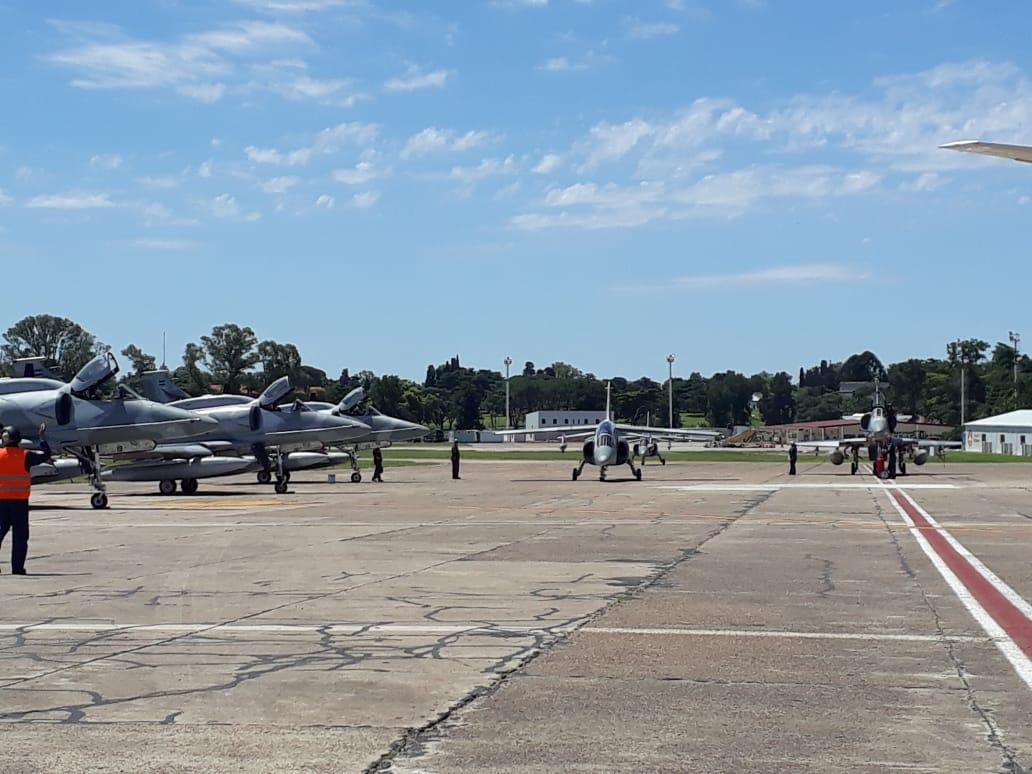 Avión de la seguridad de Estados Unidos por la seguridad de Trump