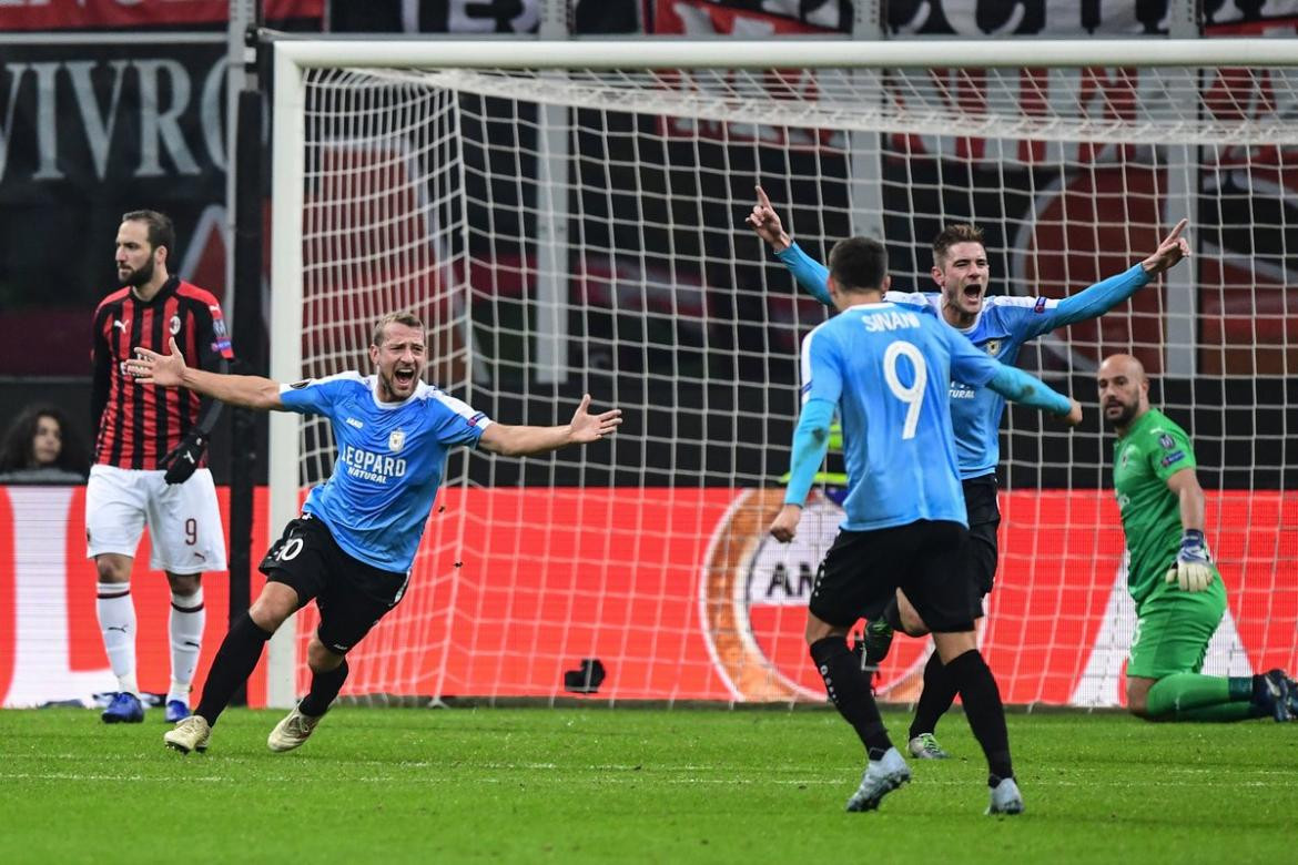 Milan vs. Dudelange, Europa League, Fútbol, Gonzalo Higuaín