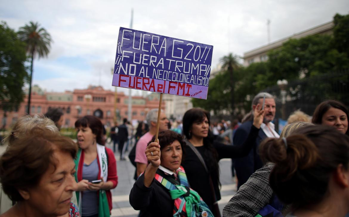 Protestas anti G20, Madres de Plaza de Mayo y organizaciones sociales frente al Congreso, Reuters