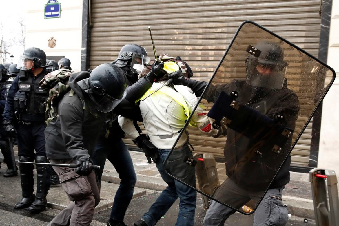 Protesta - Chalecos amarillos en París Reuters