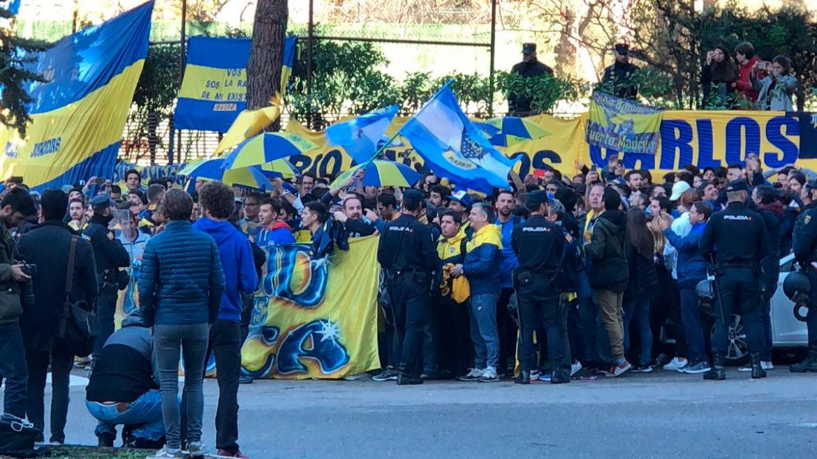 Hinchas de Boca hicieron banderazo en Madrid, Superfinal de Copa Libertadores