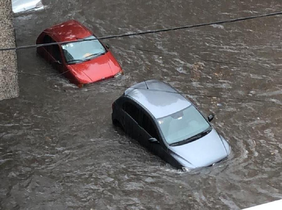 Diluvio en Lomas de Zamora, inundación, lluvia torrencial