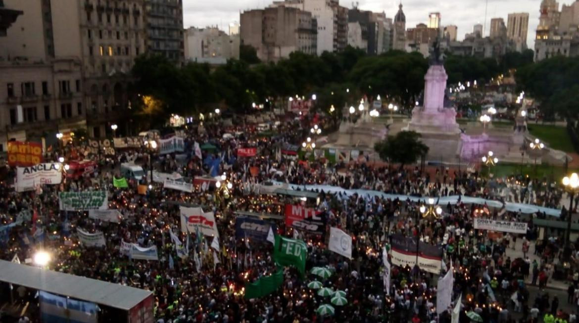 Marcha de las antorchas contra el tarifazo