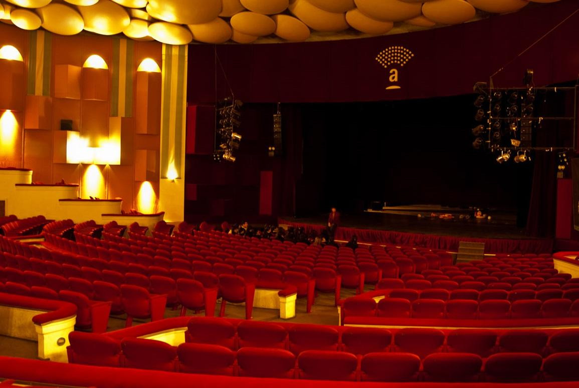 Teatro Mar del Plata - caída de espectadores