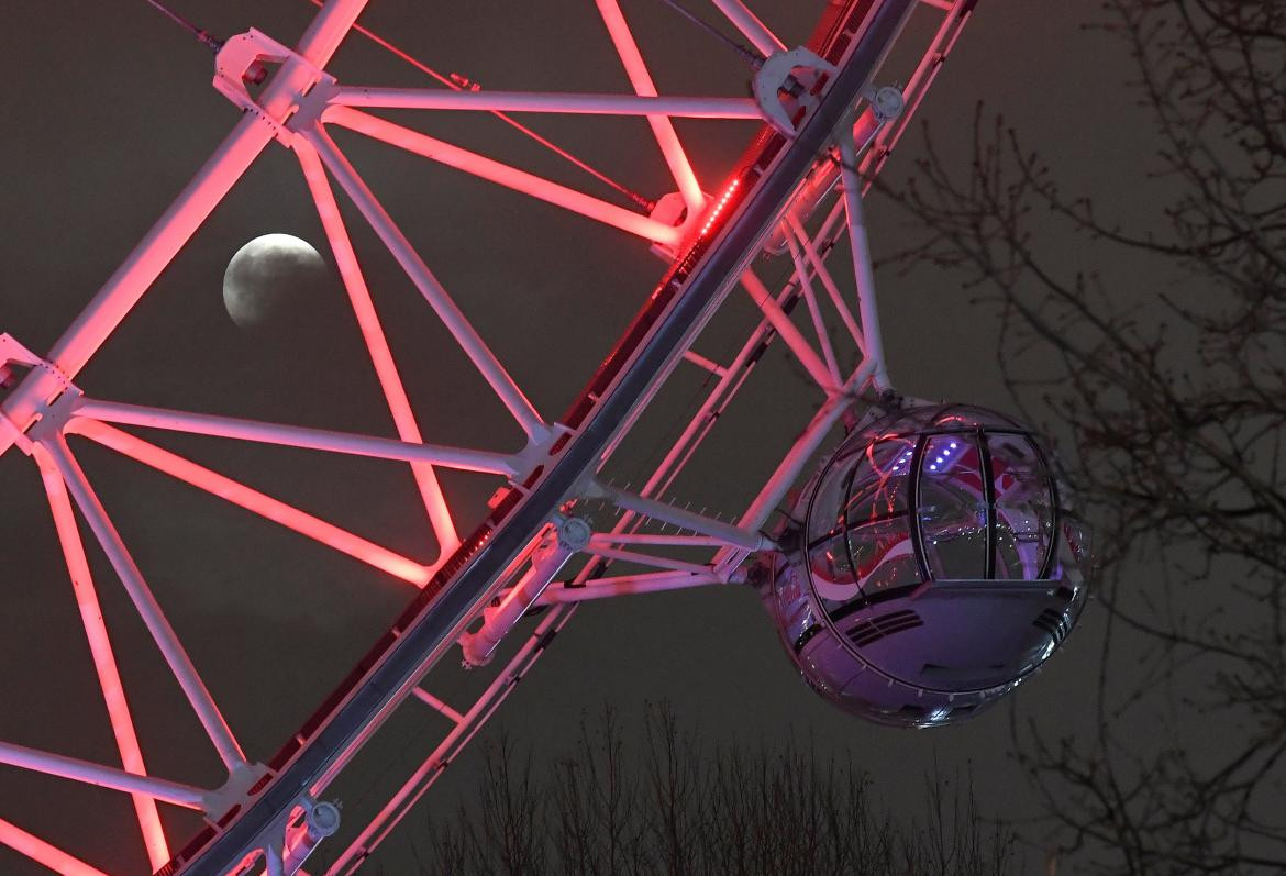 Súper Luna de Sangre en el Mundo - Gran Bretaña (Reuters)