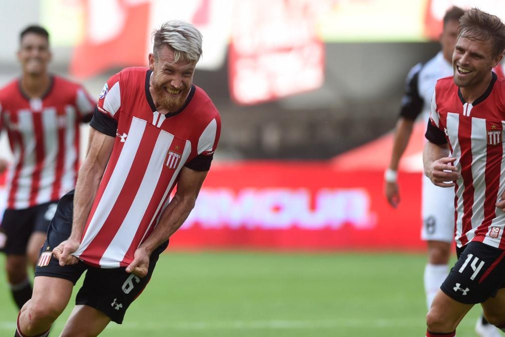 Festejo de Estudiantes ante Patronato - Jonathan Schunke