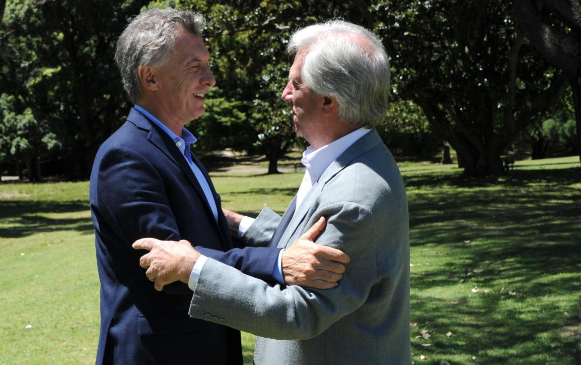 Mauricio Macri, Tabaré Vázquez, NA