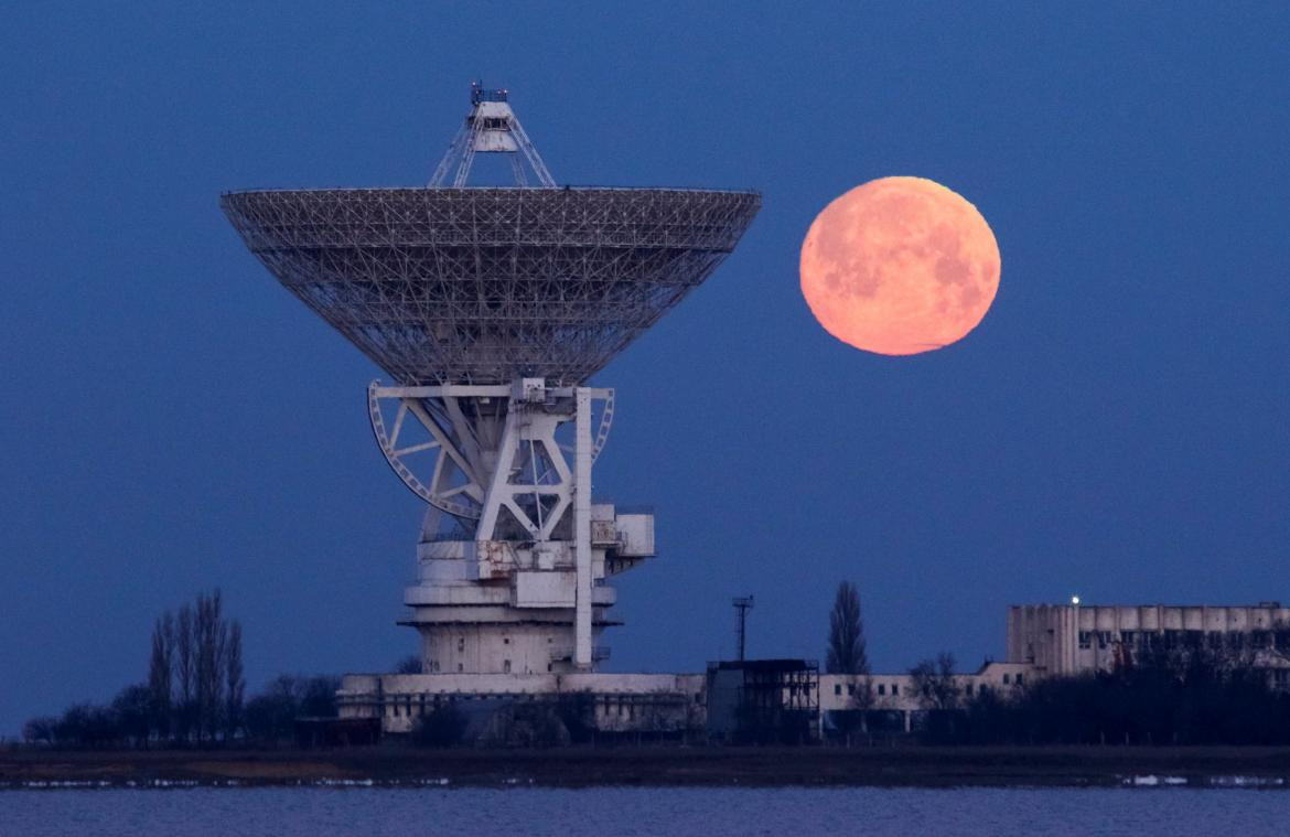 Super Luna de Nieve - Ucrania (Reuters)