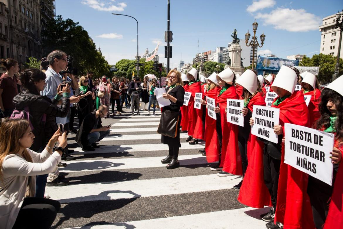 Día de la Mujer - Las Criadas frente al Congreso