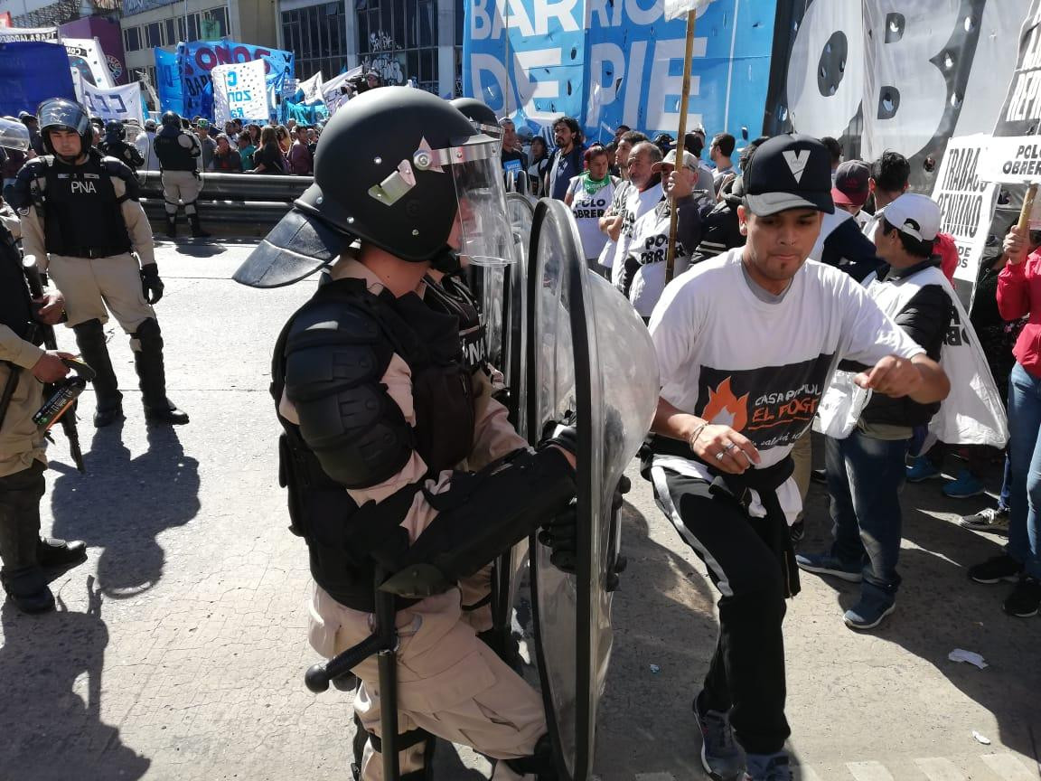 Cortes y manifestaciones en Puente Pueyrredón 