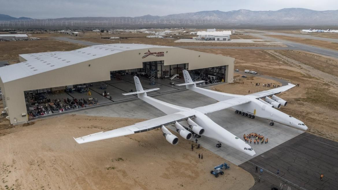 Despega con éxito el avión Stratolaunch, el más grande de la historia