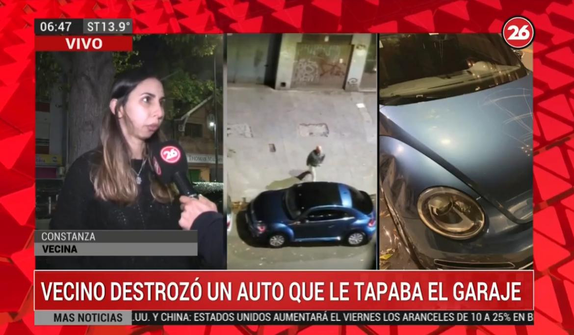 Ataque de furia: vecino destrozó auto mal estacionado frente a su garaje, Canal 26	