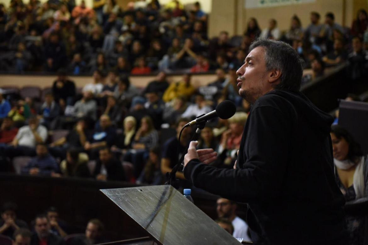 Máximo Kirchner en acto en Facultad de Medicina