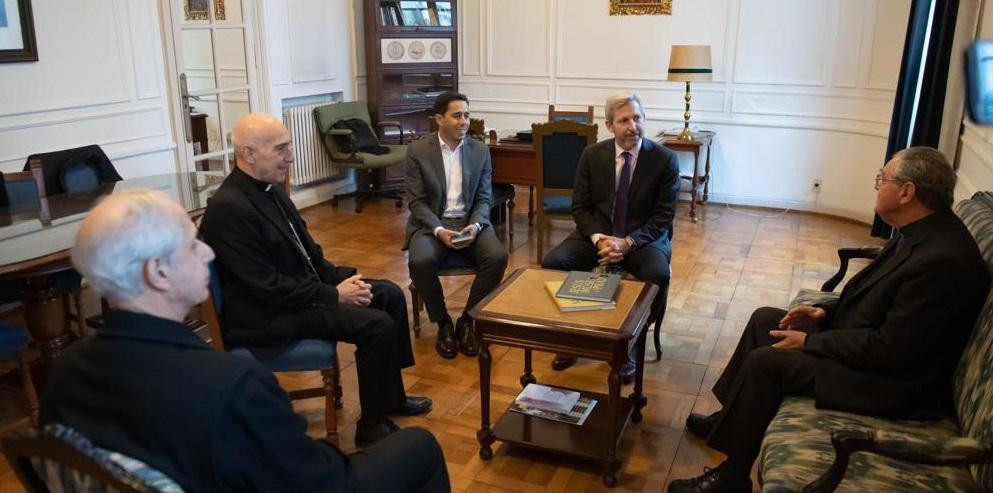 Reunión entre Gobierno e Iglesia  - Agencia NA