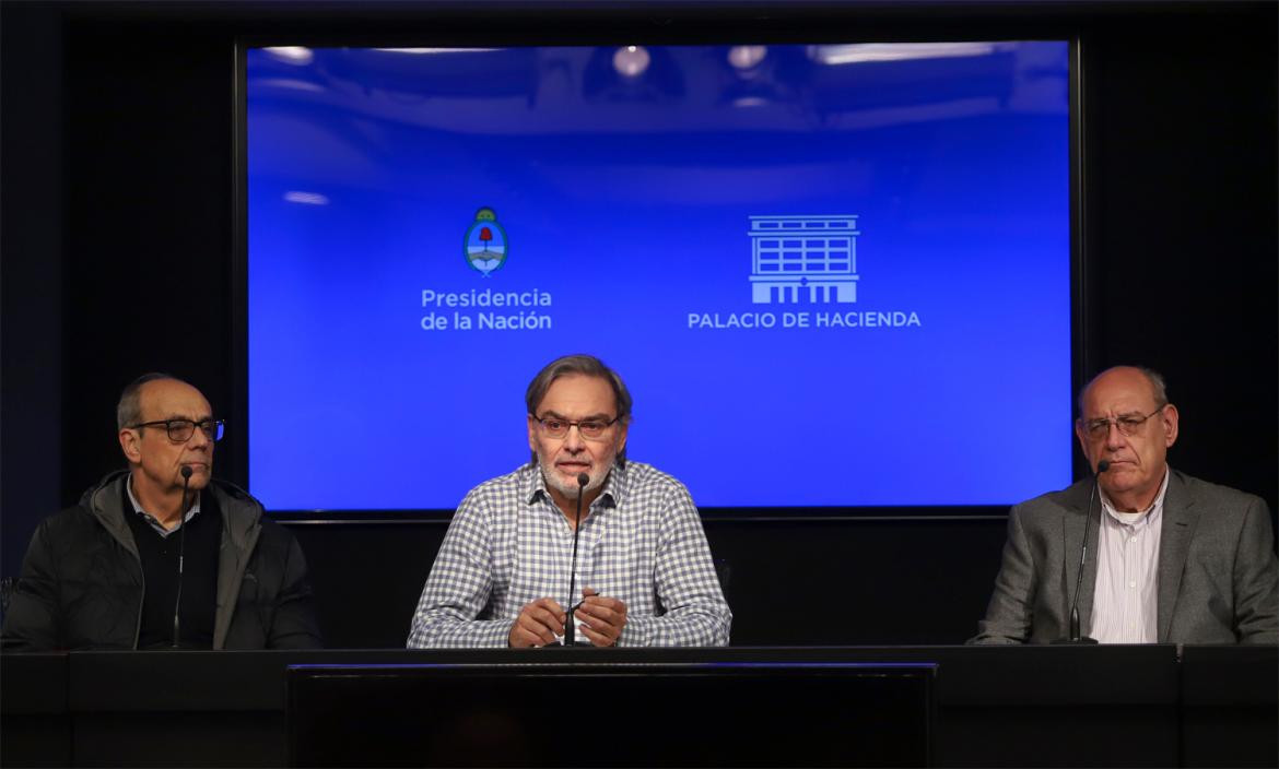 Apagón masivo en Argentina, conferencia de Gustavo Lopetegui, NA