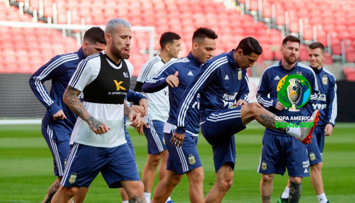 Copa Amérca: La Selección Argentina entrena en el estadio Arena do Gremio con miras al partido del domingo frente a Catar. NA	