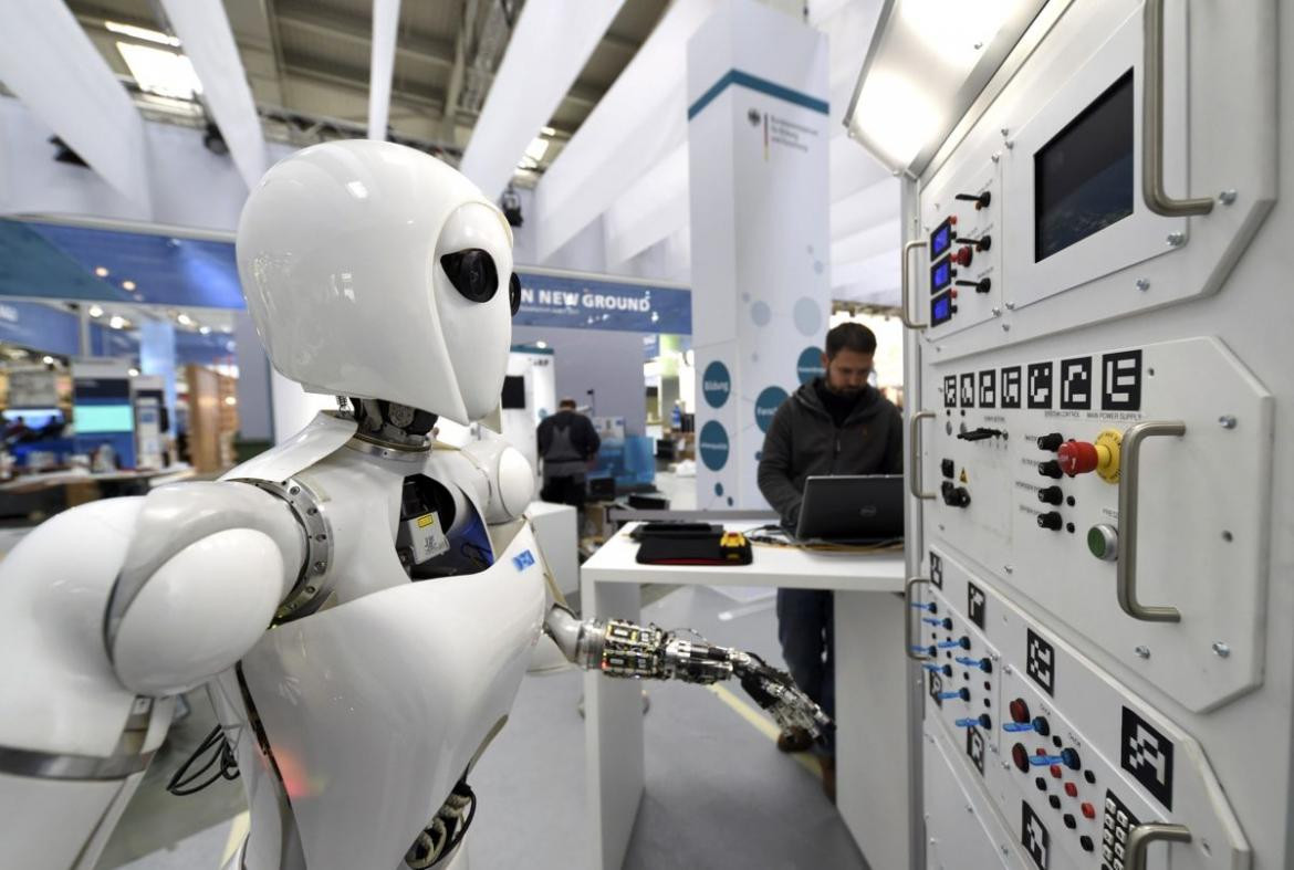 Robots ocuparán 20 millones de empleos para 2030