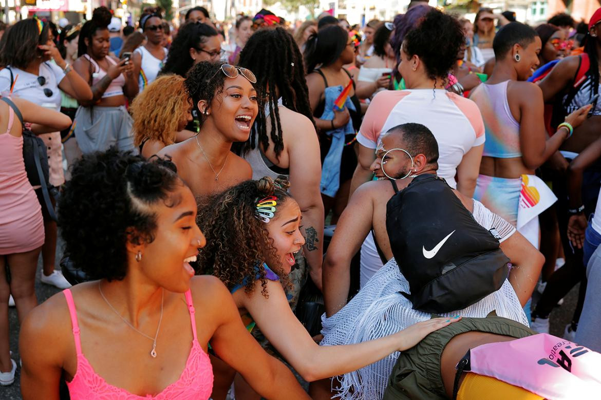 Nueva York celebró 50 años de Stonewall con masivo Desfile del Orgullo LGBTI, Reuters