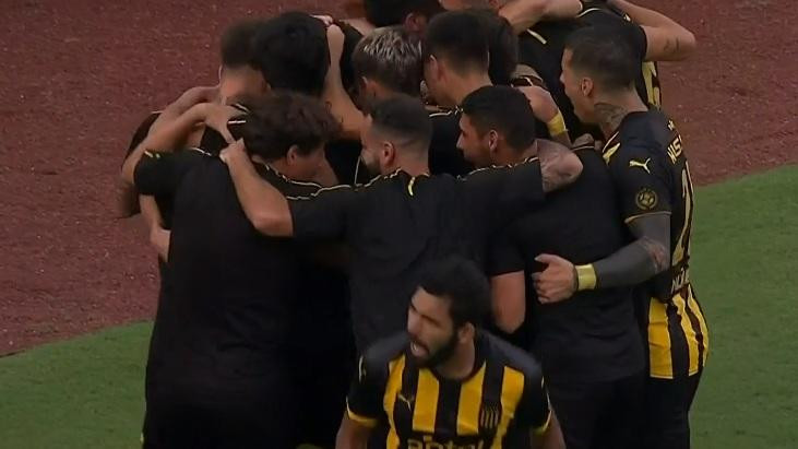 Festejo de Peñarol en el clásico en Estados Unidos ante Nacional