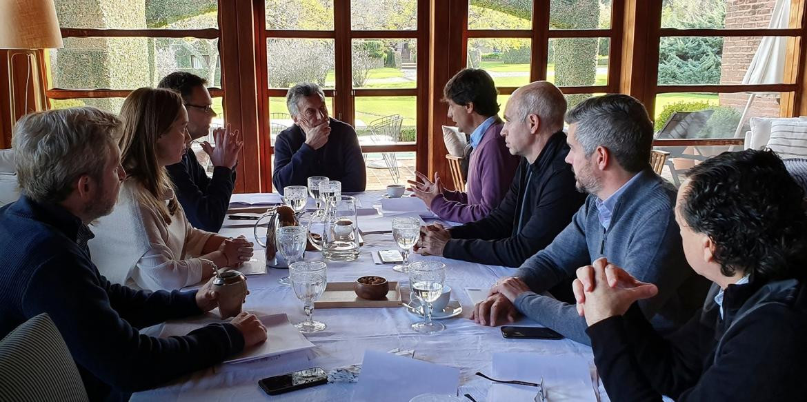 Reunión de equipo económico, quinta Los Abrojos