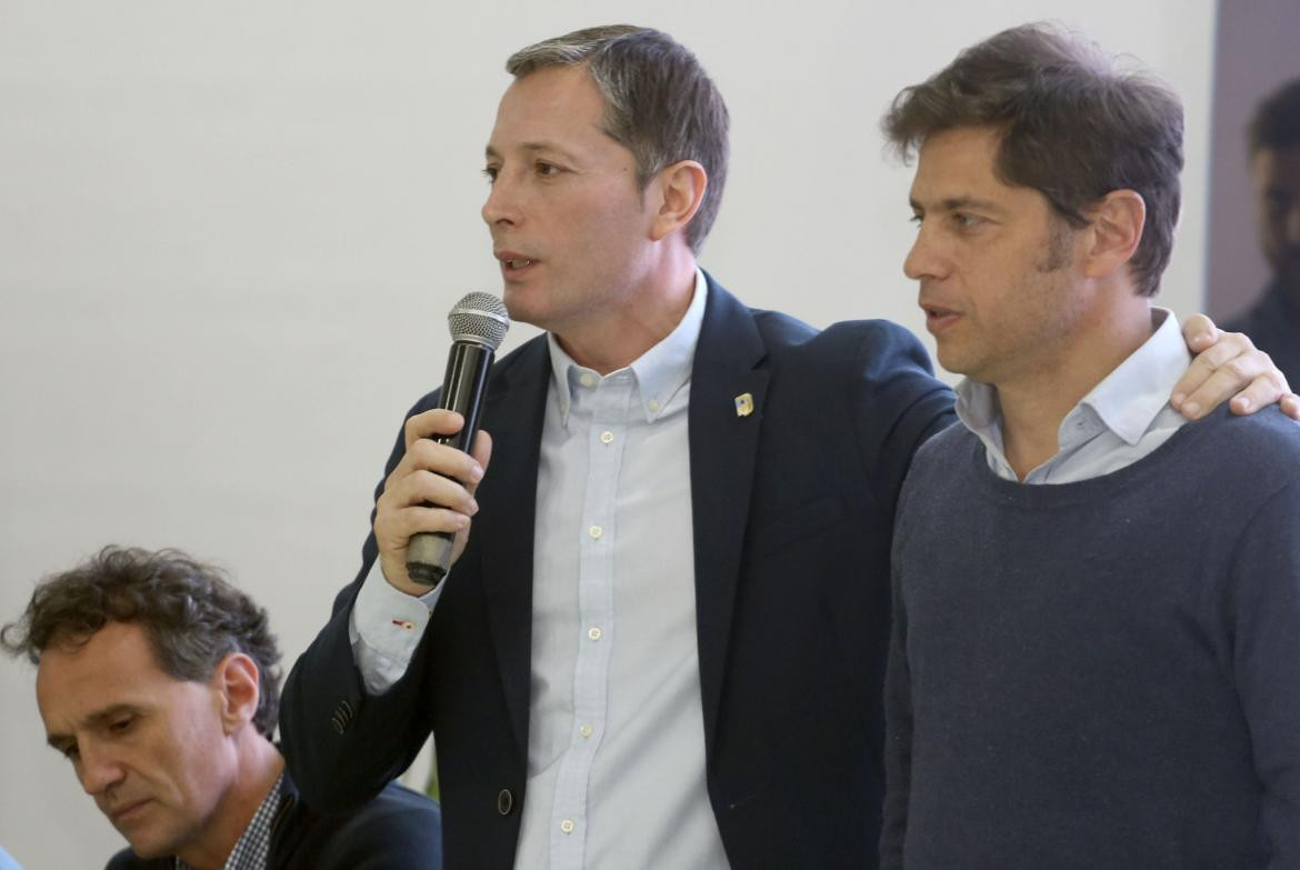 Axel Kicillof junto a intendentes en acto en Avellaneda, AGENCIA NA