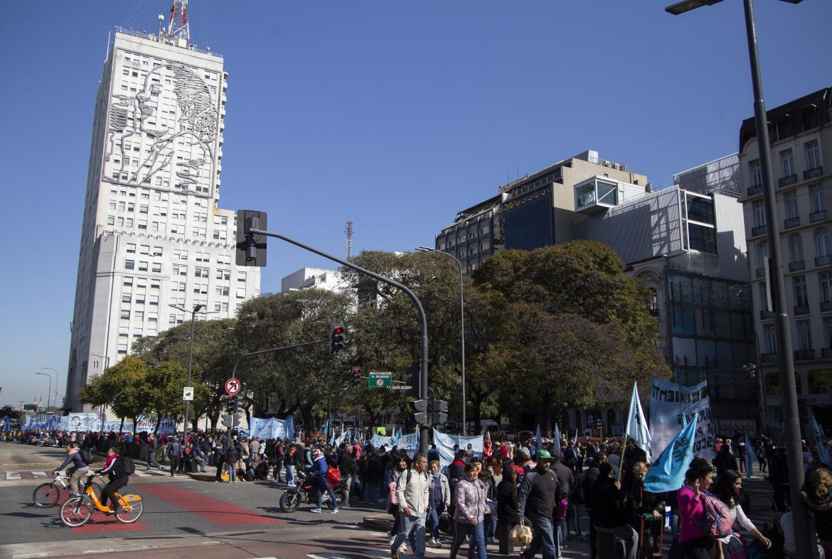 Manifestación en el centro porteño, polentazo, NA