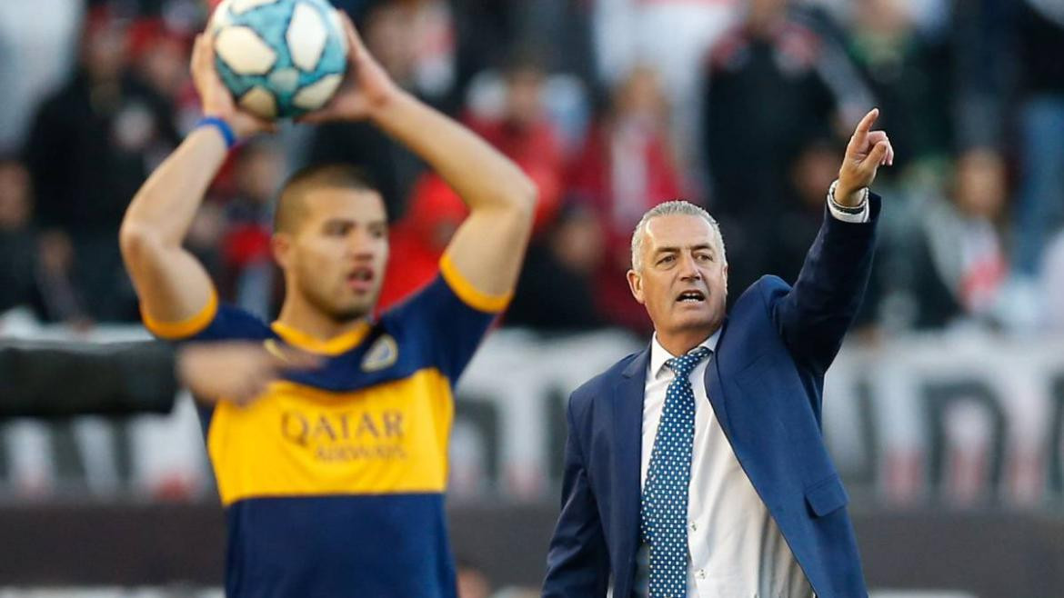 Gustavo Alfaro, técnico de Boca, Superclásico