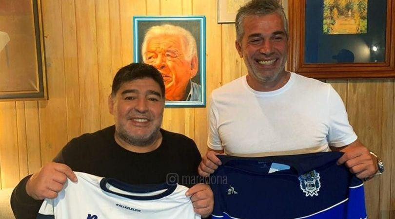 Diego Maradona, nuevo técnico de Gimnasia