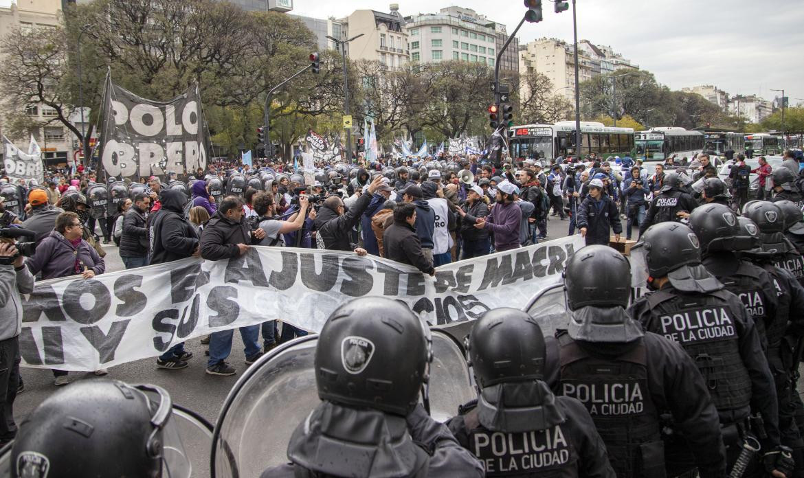 Acampe y marchas en el centro porteño, AGENCIA NA