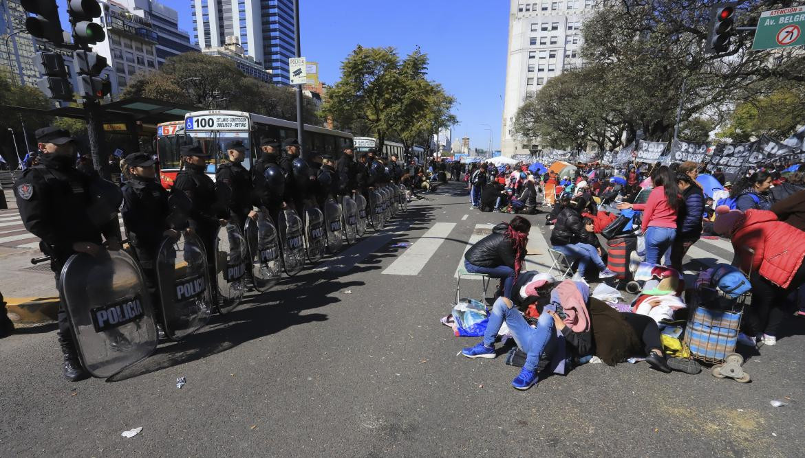 Acampe en la Avenida 9 de Julio, NA