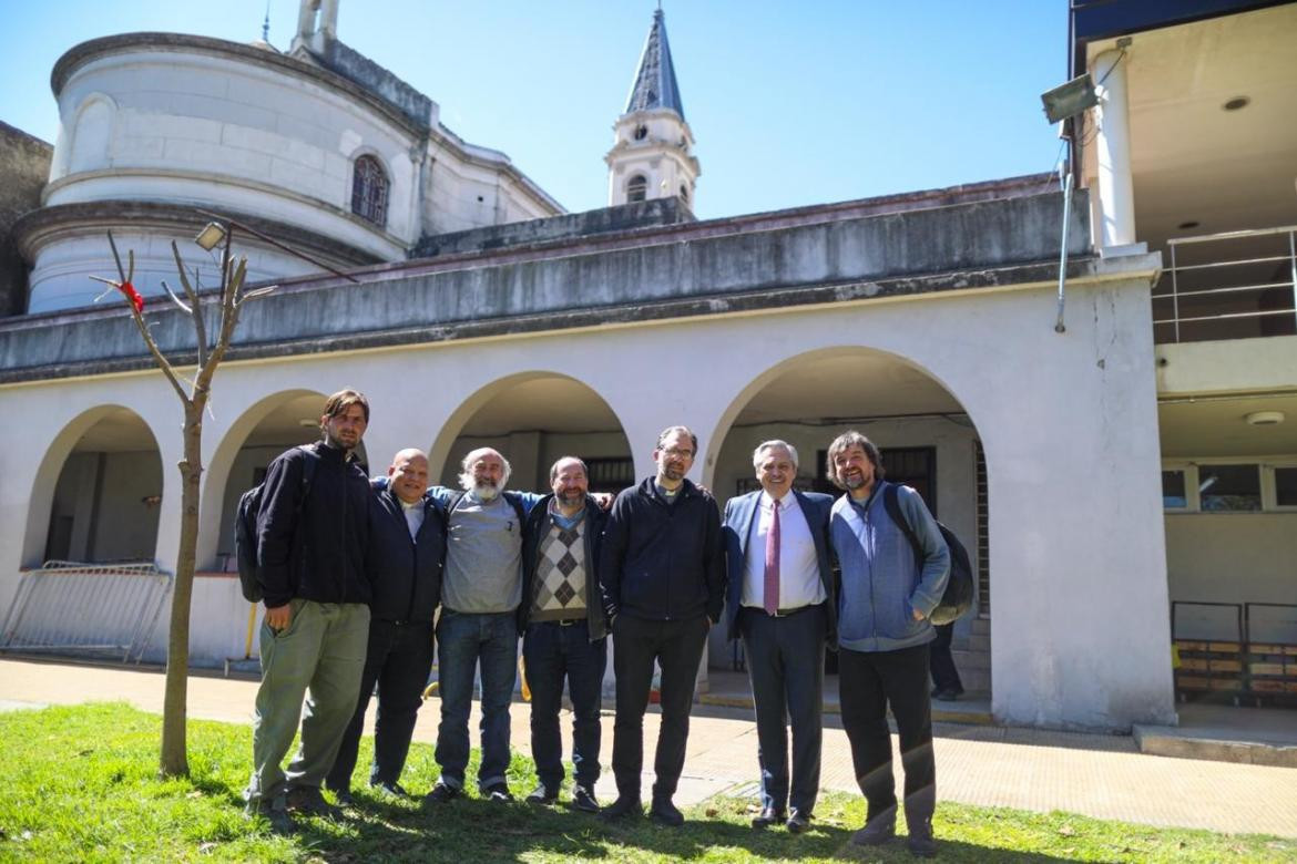 Alberto Fernández en la Parroquia San Cayetano de Liniers