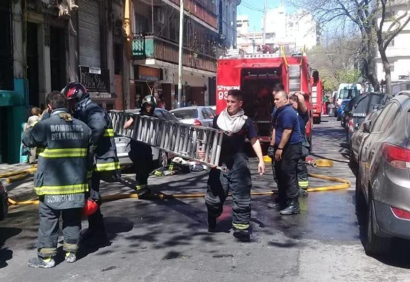 Incendio en hotel familiar de Flores