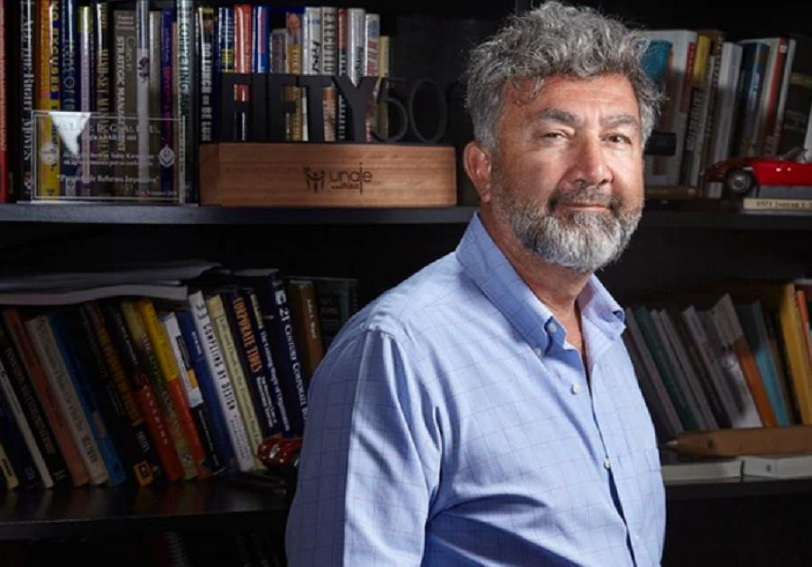 Teddy Karagozian, empresario y economista