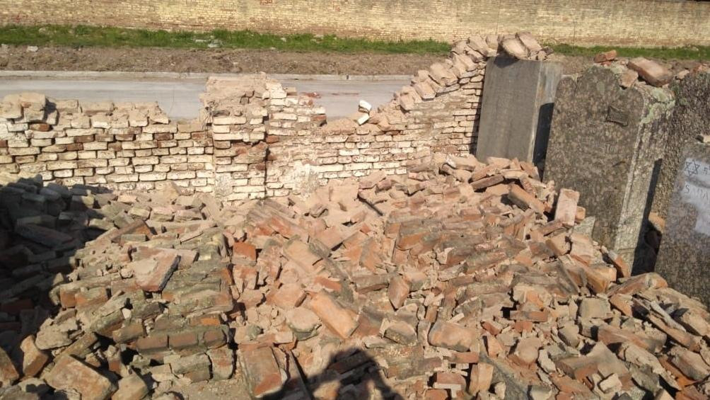 Ataque al cementerio de La Tablada